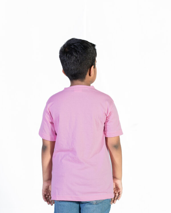 pink t shirt